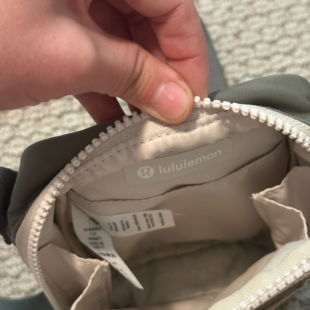 lululemon Crossbody Bag - Picture 5 of 5